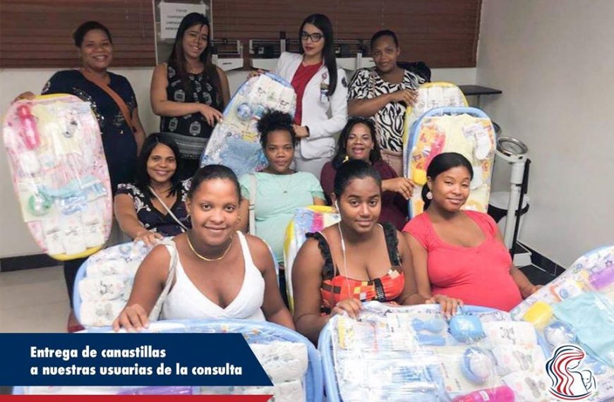 Entrega de Canastillas a usuarias de consulta