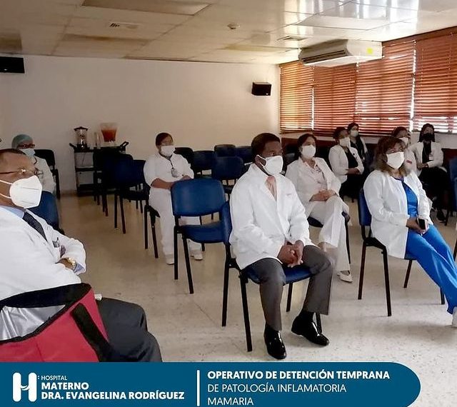 Decenas colaboradoras se benefician con operativo m&eacute;dico