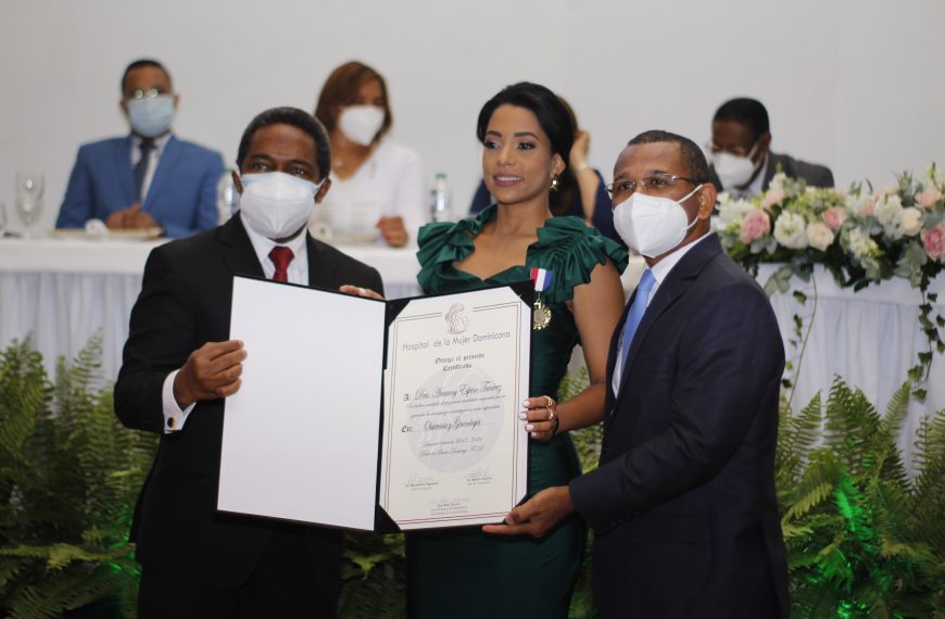 Hospital Doctora Evangelina Rodr&iacute;guez grad&uacute;a nuevos profesionales en &aacute;reas de Obstetricia, Ginecolog&iacute;a y Neonatolog&iacute;a