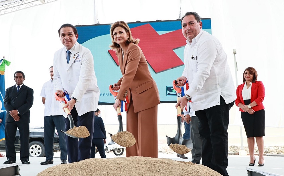 Read more about the article Vicepresidenta deja iniciado remozamiento en Hospital de la Mujer; se invertirán más de RD$202 millones