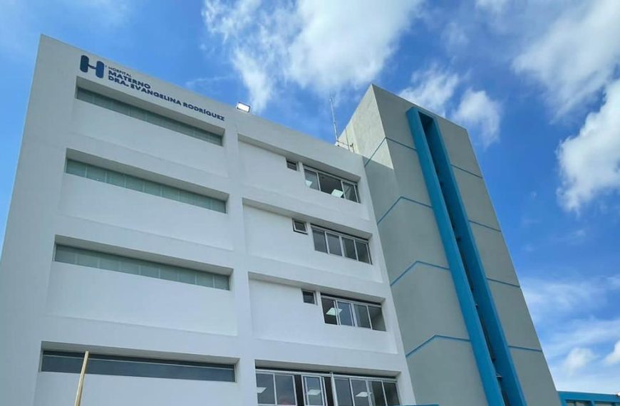 Dominicanos reciben del presidente Abinader el remozado Hospital Materno Dra. Evangelina Rodr&iacute;guez