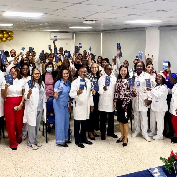 Hospital Materno Dra. Evangelina Rodr&iacute;guez presenta su Carta Compromiso al Ciudadano: Un Pacto por la Transparencia, Calidad y Calidez, en la Atenci&oacute;n.
