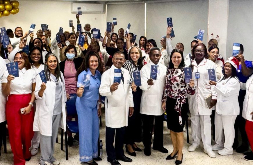 Hospital Materno Dra. Evangelina Rodr&iacute;guez presenta su Carta Compromiso al Ciudadano: Un Pacto por la Transparencia, Calidad y Calidez, en la Atenci&oacute;n.